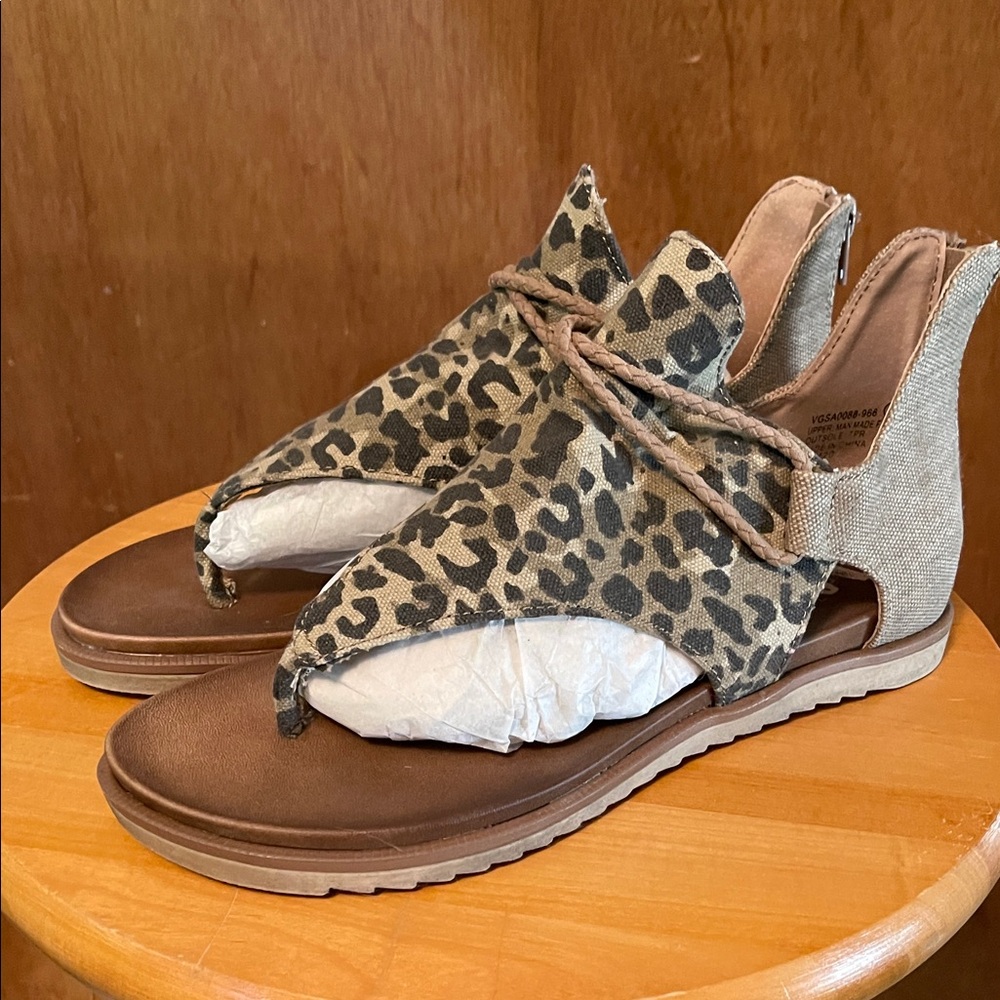 Very G Leopard Print Sandals - Brown and Tan